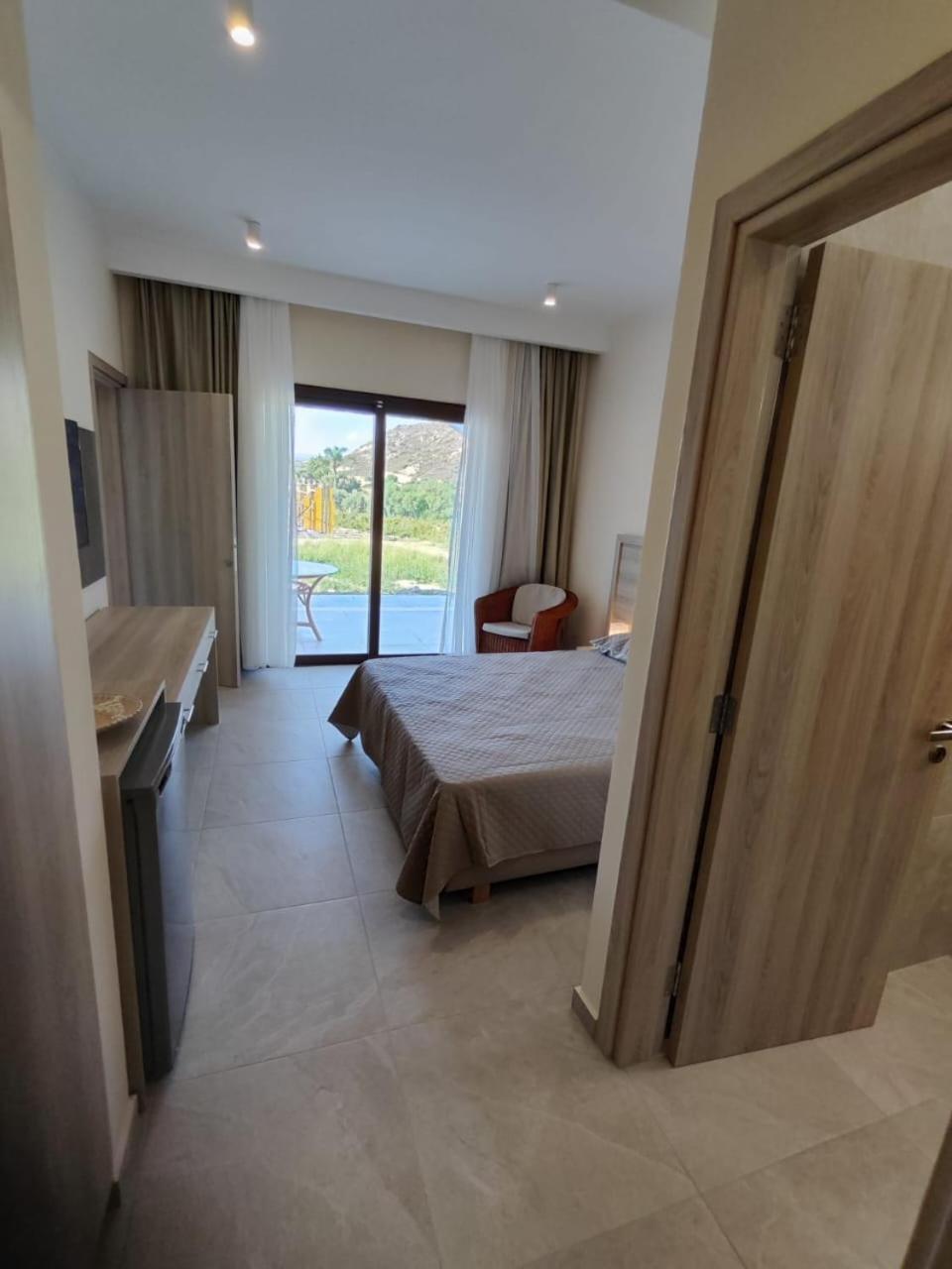 Vina Oliva Resort Pissoúri Extérieur photo